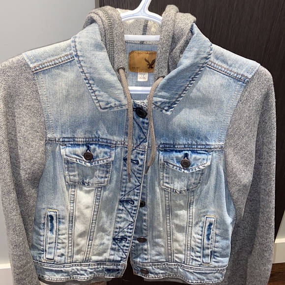 Jean jacket with hood - Picture 2 of 2